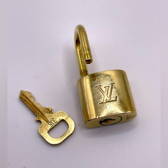 100% Authentic and pre loved Louis Vuitton - Gold Lock and Key set - #316 - Picture 6 of 6